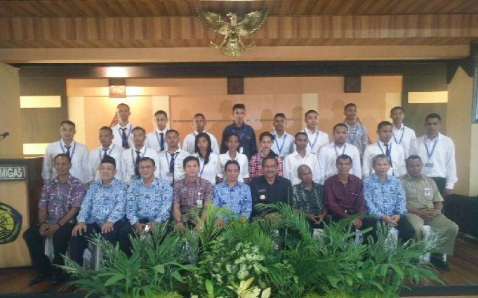 DIKLAT DAN SERTIFIKASI KOMPETENSI UNTUK MASYARAKAT