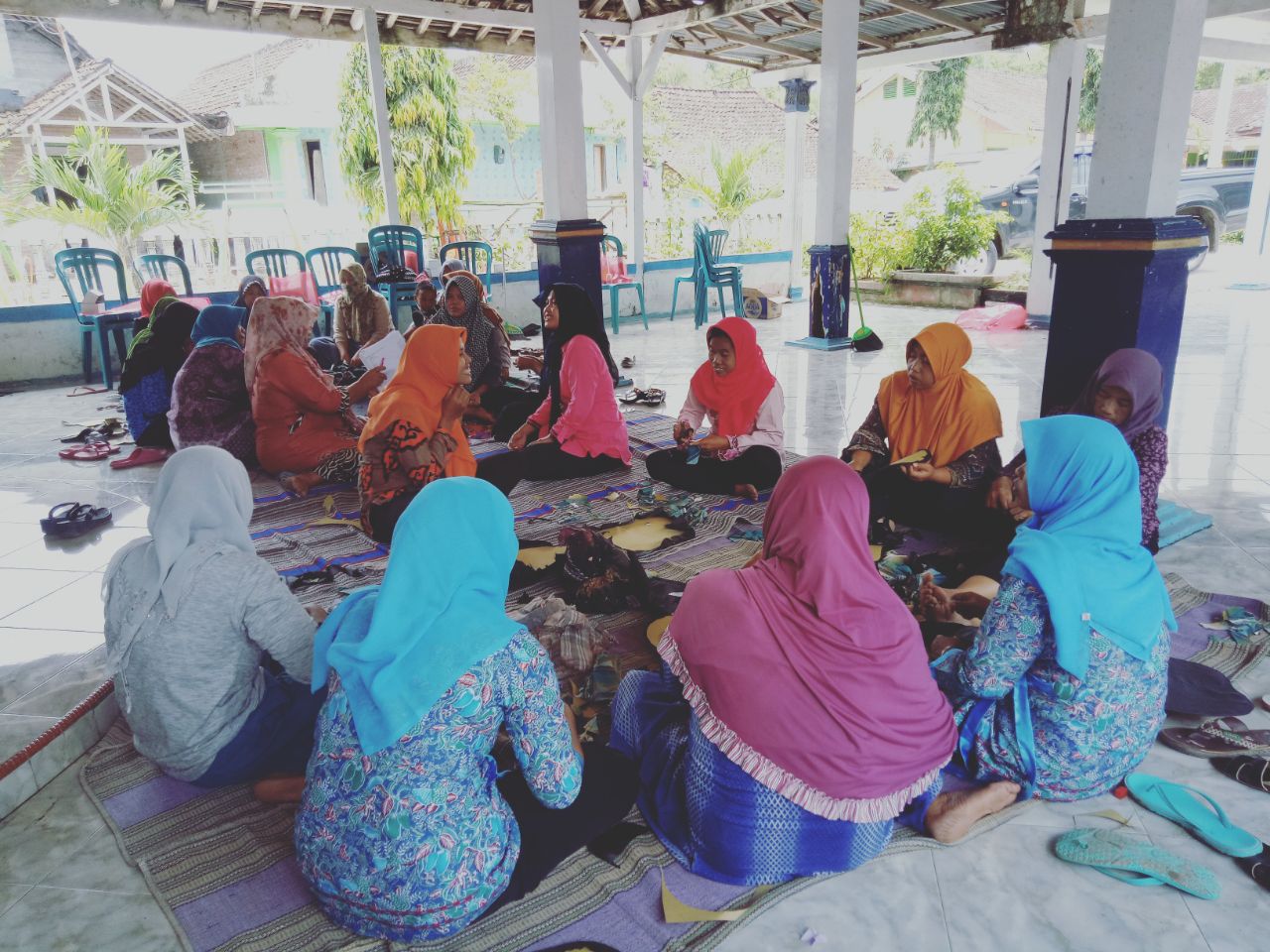 Pelatihan Kerajinan Tangan (Rajut dan Keset)