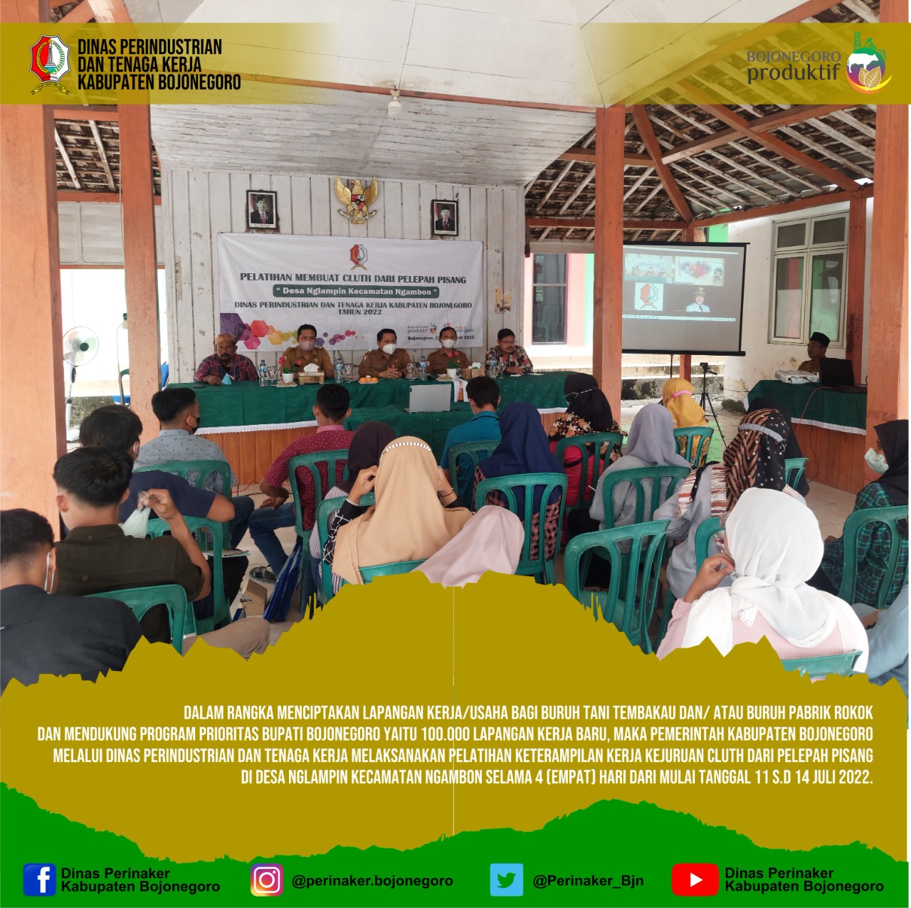 Pelatihan Keterampilan Kerja Kejuruan Clutch dari Pelepah Pisang Ds.Nglampin Kecamatan Ngambon